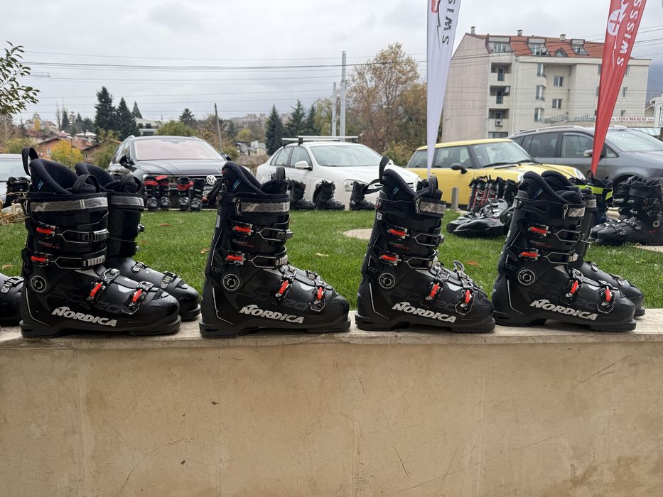 Малко употребявани ски обувки