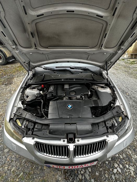 Vând bmw E91 320i