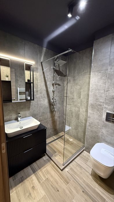 Apartament modern cu 3 camere de închiriat – Decebal Residence | 83 mp | Parcare inclusă | Direct proprietar