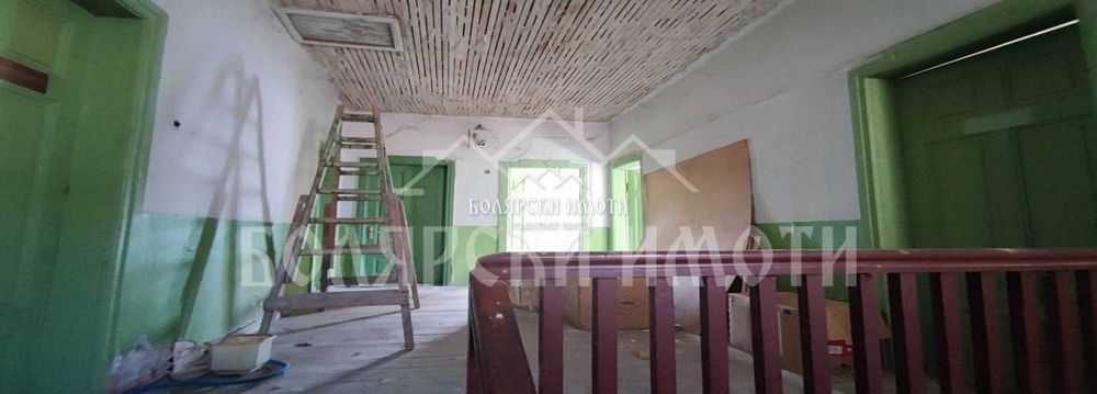 Еднофамилна двуетажна къща в гр. Елена