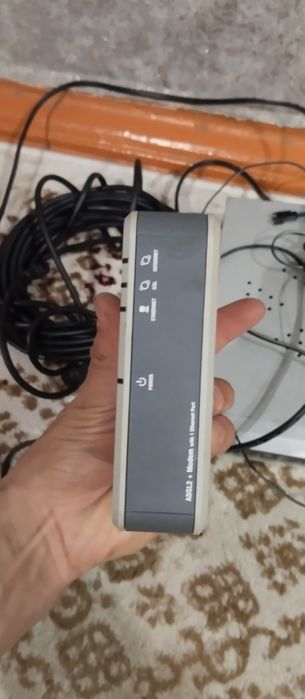 цифровой спутниковый ресивер (тюнер).