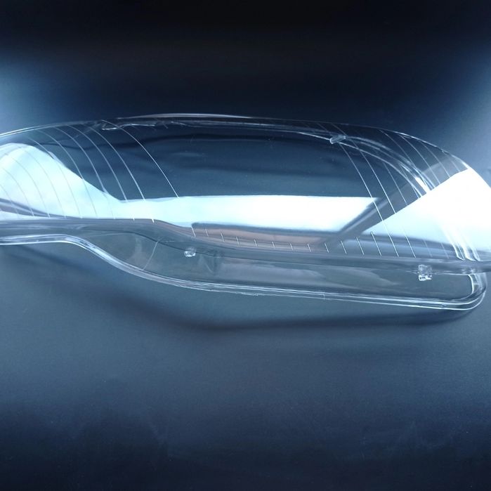 Стекла фар для Audi A4 B7.