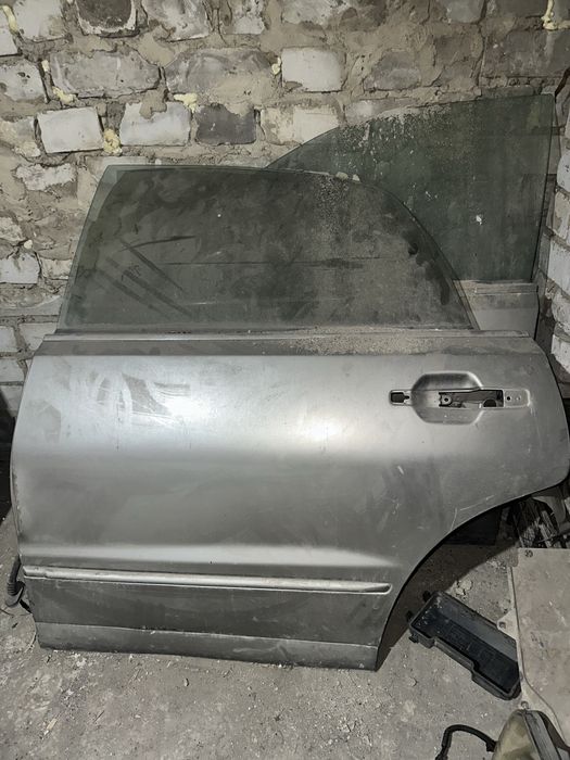 Двери Mitsubishi Diamante