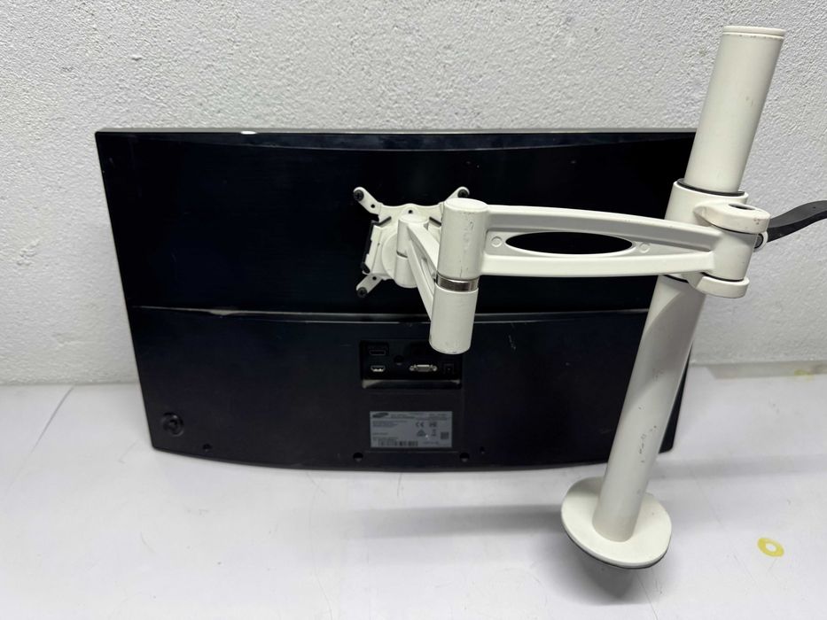Монитор -  Samsung  S27D590CS / 27 inch /M5
