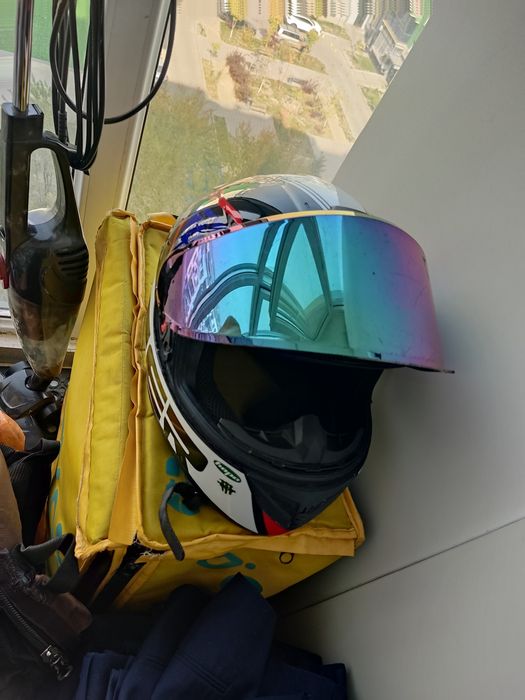 Шлем Бу почти новый