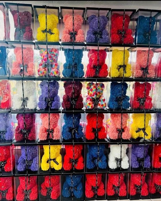 Figurina ursulet din trandafiri 40 cm 150 lei