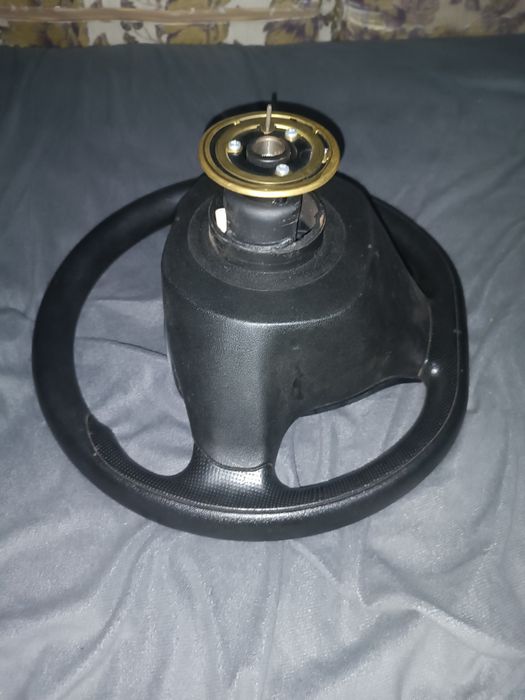 Продам руль Лада приора 2