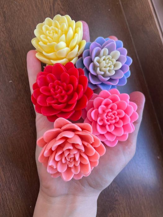 Sovunli shamli gullar uchun qoliplar