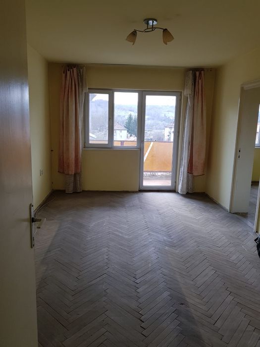 Vând apartament cu 2 camere