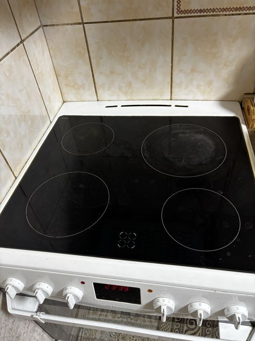 Индукционная электроплита hansa