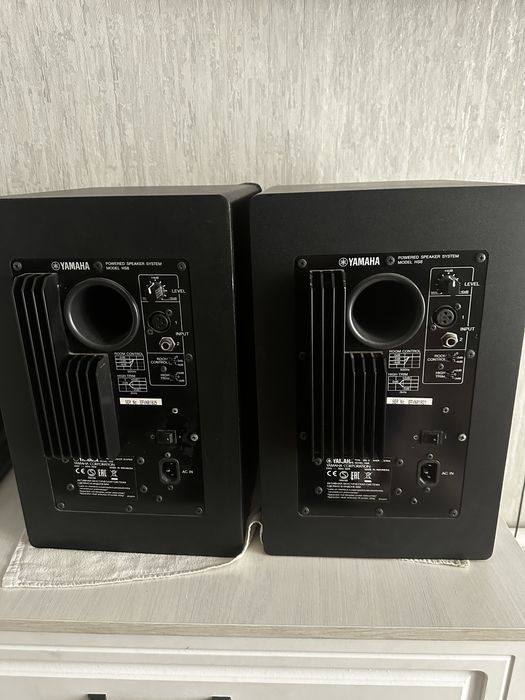Студийные мониторы Yamaha HS8