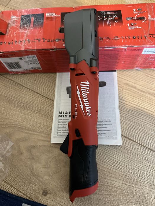 Chei clichet Milwaukee M12 FHIR14LR ; M12 FRAIWF38 ; M12 FRAIWF12 , toate cu capul diferit : 1/4;3/8 si 1/2 , doar corpuri / noi ,niciodata folosite