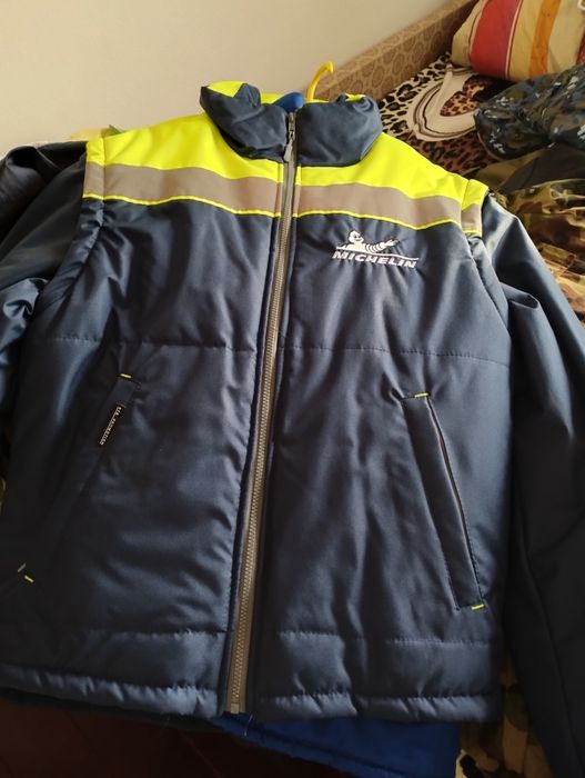 Vând geacă și vestă michelin