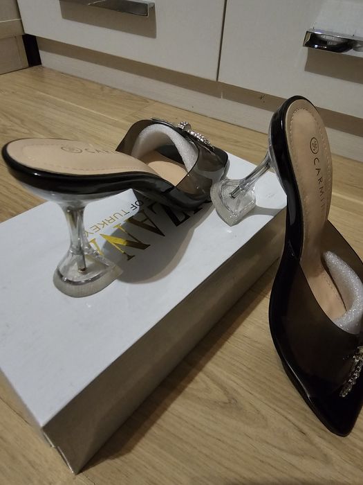 Продам туфли черные