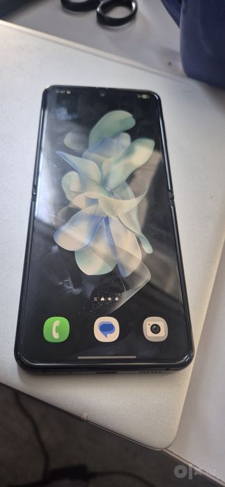 Samsung Z flip 4 256GB
