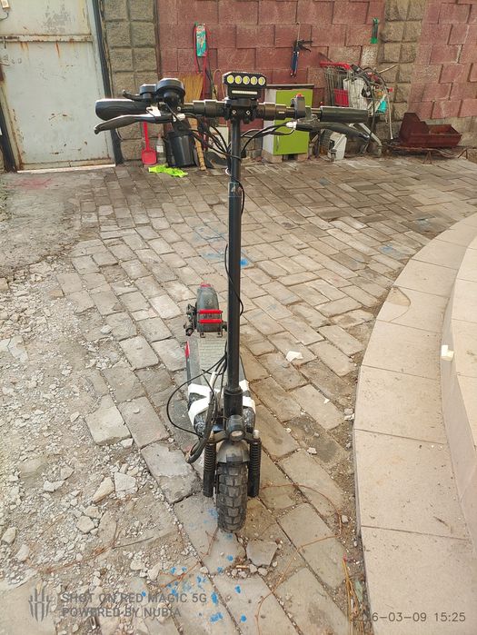 Продам самокат kugoo m4 pro