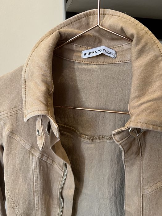 Дамско яке bershka