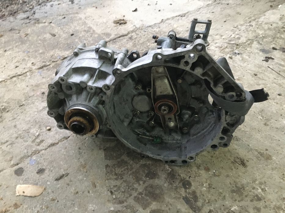 Cutie de viteze VW T4 2.4D. 5trepte. Cod cutie CRN