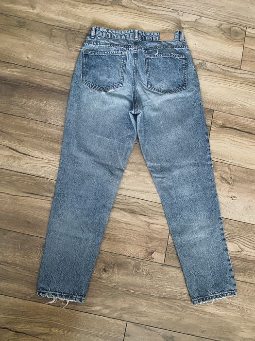 Джинсы и кросы 38 размер