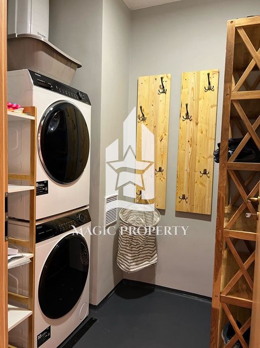 Дава се под наем Четиристаен апартамент в Бургас, Център - 100 кв.м за 969 € - Снимка #12