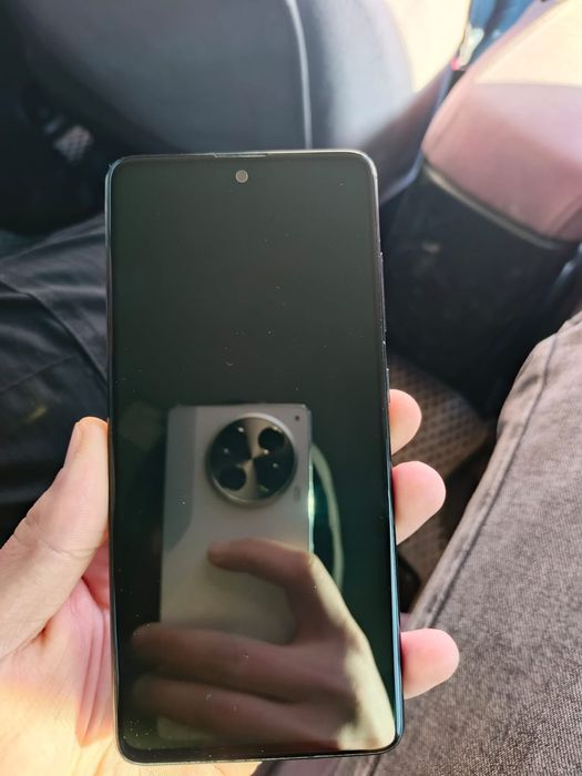 Самсунг А51         30мын тенге