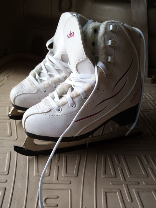 Коньки женские 29 размера, утепленные