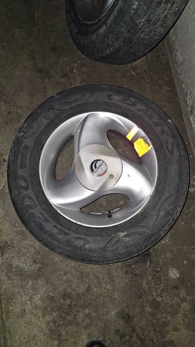 3 dona bor matiz,tiko,damas mashinalarida tushadi