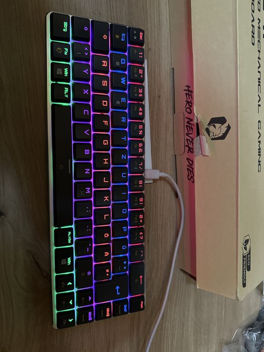 EMPIRE GAMING K241 Tastatură mecanică gaming PC DE QWERTZ,USB-C,MX Red