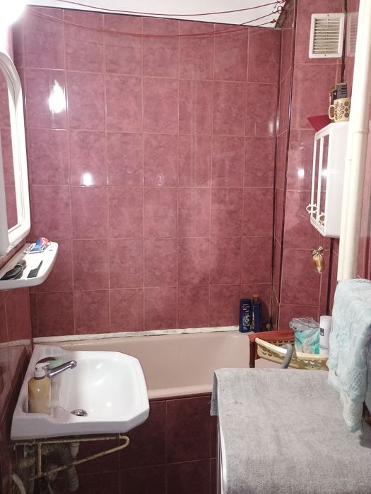 Închiriez apartament cu o cameră