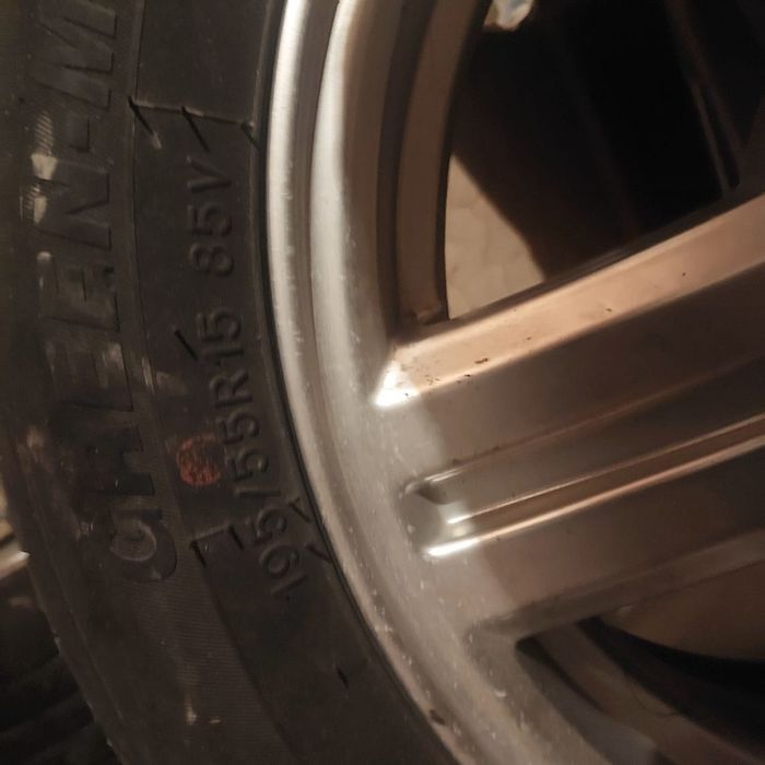 15диск покрышкамен