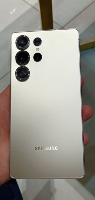 Продам телефон S25 ULTRA 256GB