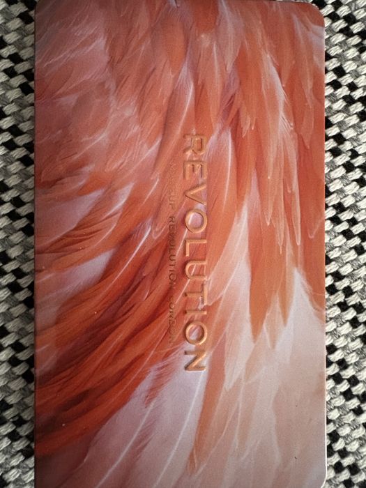 Сенки за очи - REVOLUTION