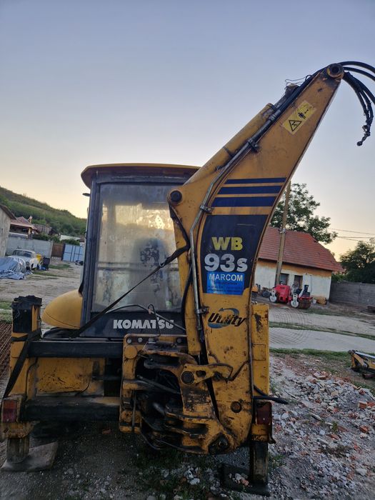 Dezmembrez buldoexcavator Komatsu  WB93S-5