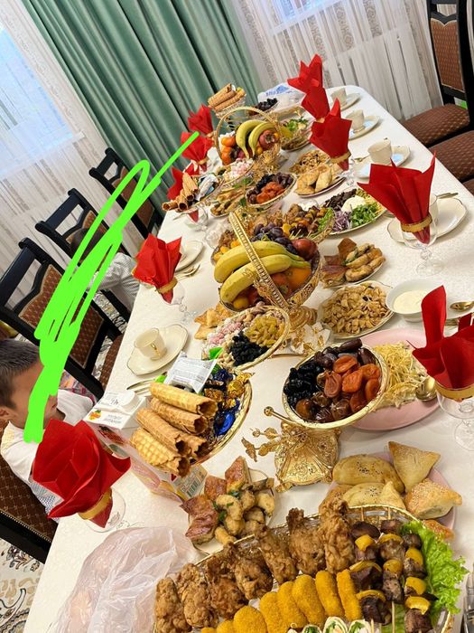 Стол 4 метр, 6 стулья