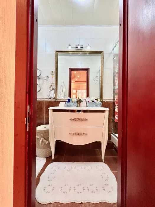 Продаётся Шикарная квартира 182м2, 5 комнатный цена ниже рынка!!!  ID8