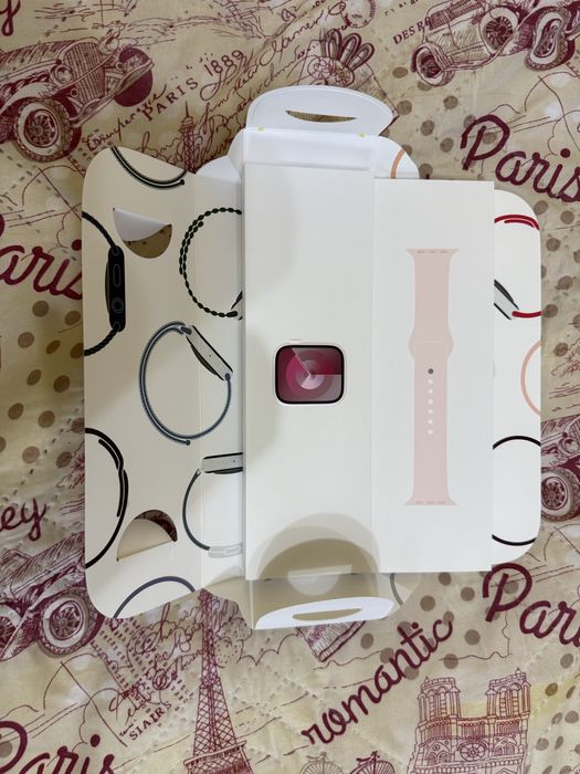 Apple watch 9 series pink