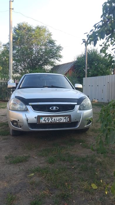 Продам машину,  приора