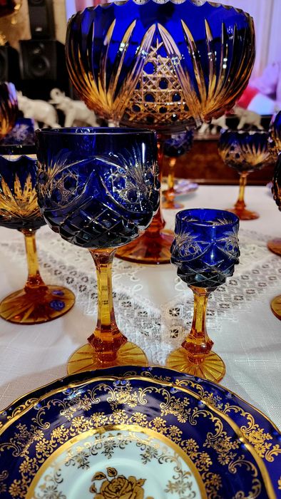 Богемия. Хрусталь. Набор шикарных вазочек фужеров и рюмок. Дёшево !