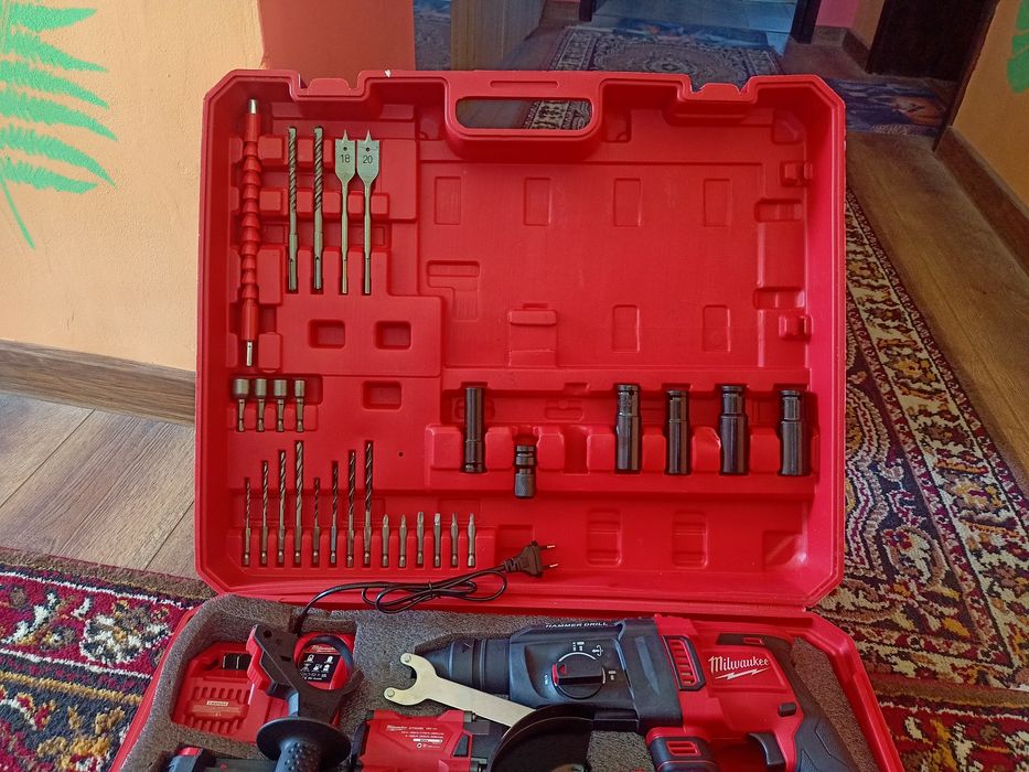 Milwaukee 4в1 комплект с куфар.