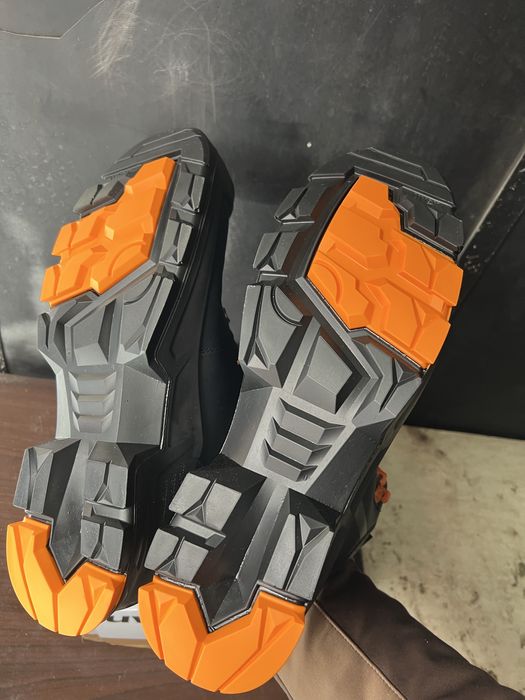 Vand bocanci protectie Uvex marimea 46