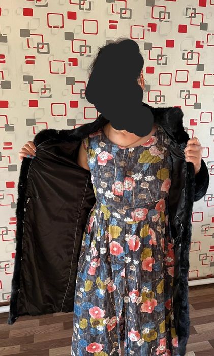 Продам шубу одевала 1 сезон