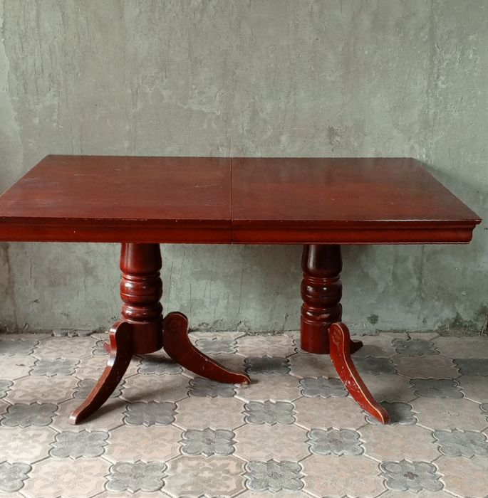 Стол обеденный Малайзия