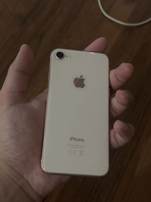 Iphone8 в идеале реальному клиенту отдам за 32к я могу сам приехать