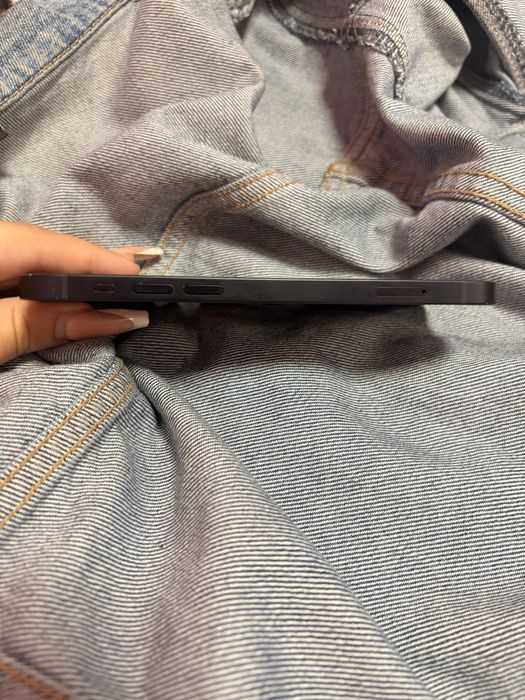 iPhone 12, черен