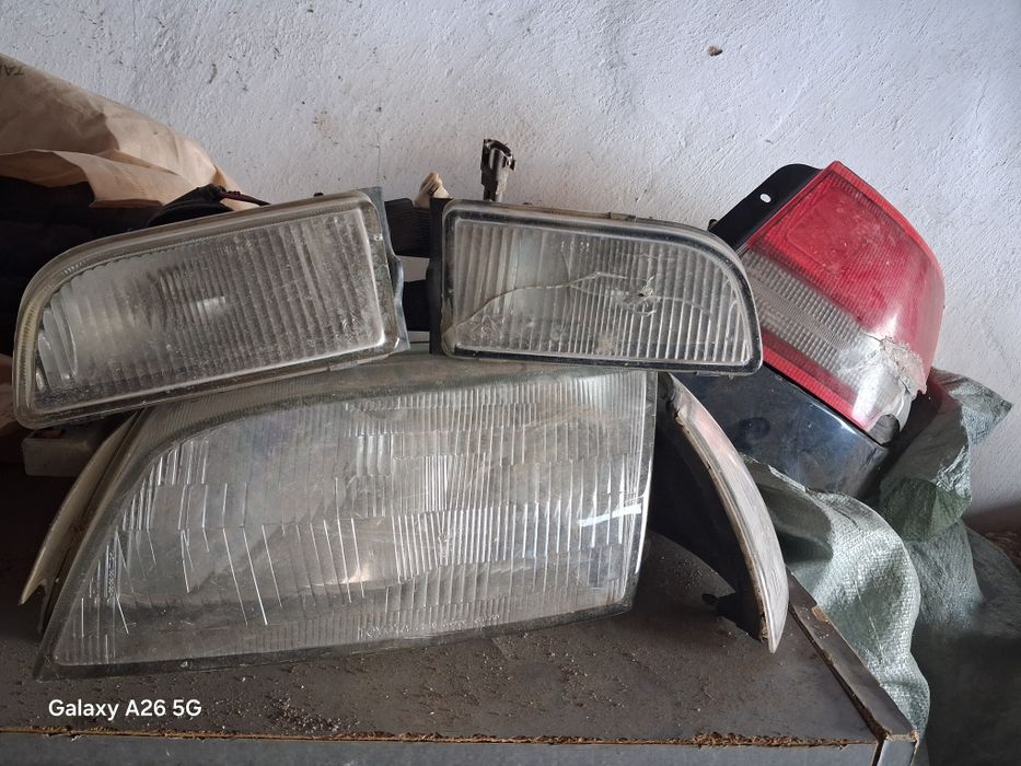 Продам фары левый тумака оригинал