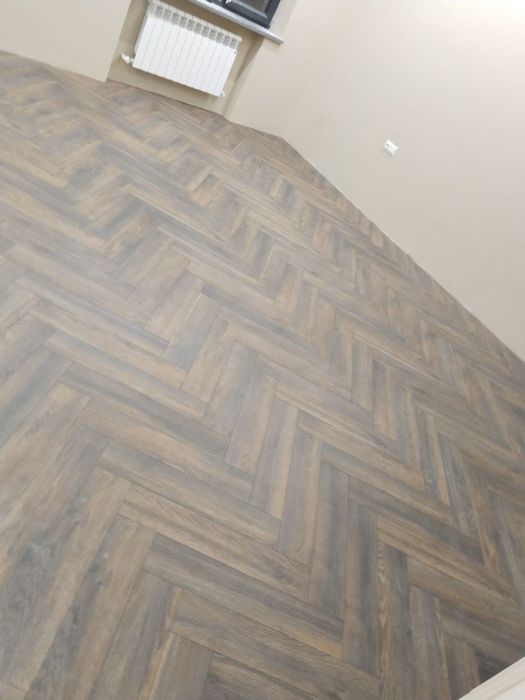 Укладка ламината и наличие и Сантехника и Под ключ