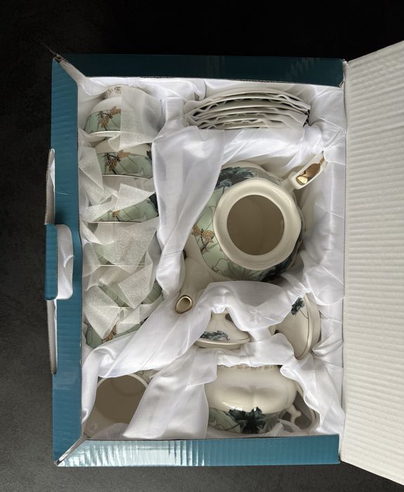 Фарфоровый чайный серзиз