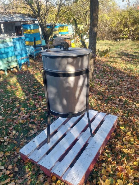 пчеларска центрофуга