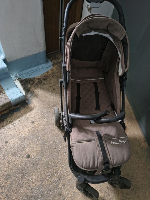 Коляска прогулочная Bella baby