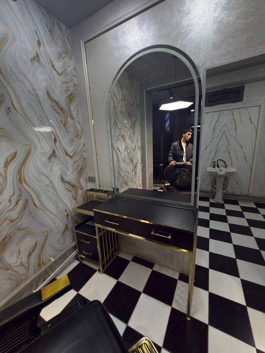 Sartaroshlar salon mebelari sotiladi kfeslo kamoy pyna